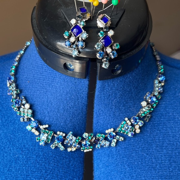 SOLD Vibrant Blue Sorrelli Set - Picture 2 of 13